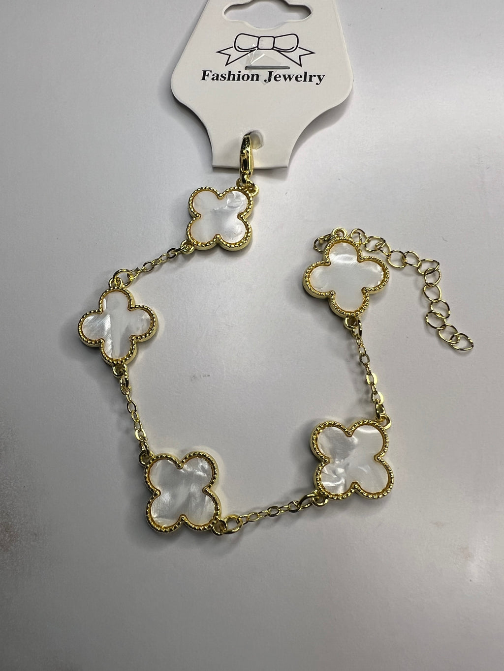 Clover Bracelet - White and Gold