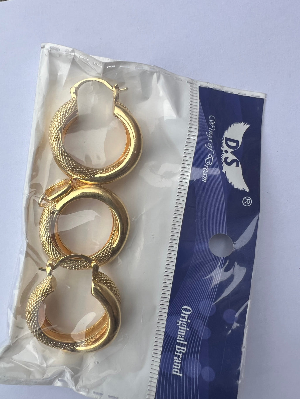 Romania Earring and Pendant Set - Gold Colour