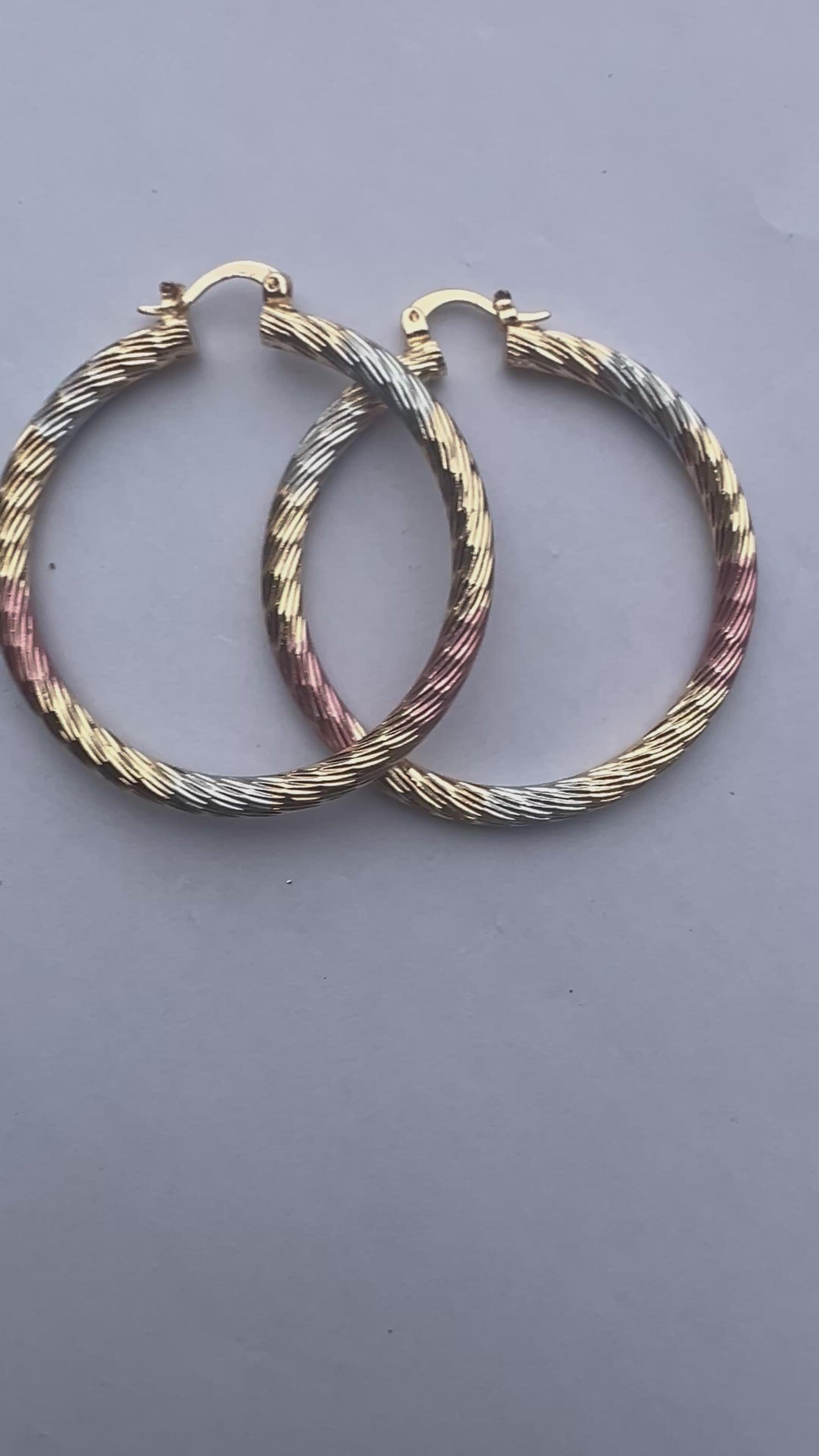 3 tones hoop earring